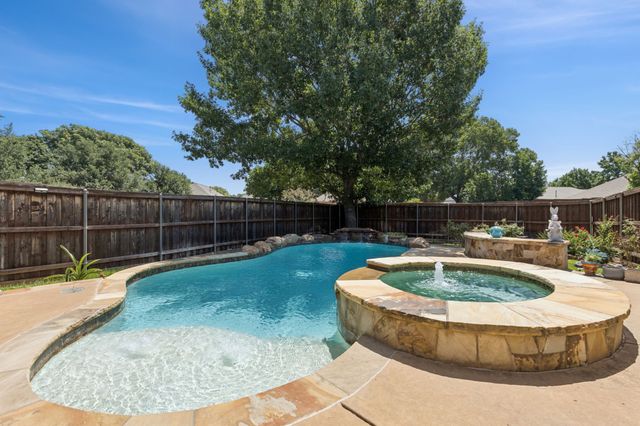 6316 Fall River Drive, The Colony, TX 75056