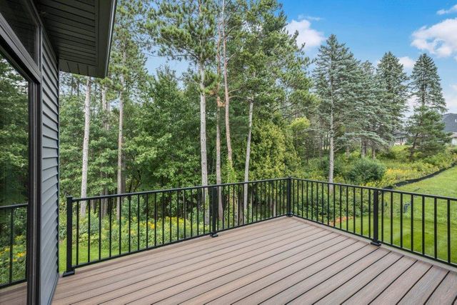9998 211th Court N, Forest Lake, MN 55025