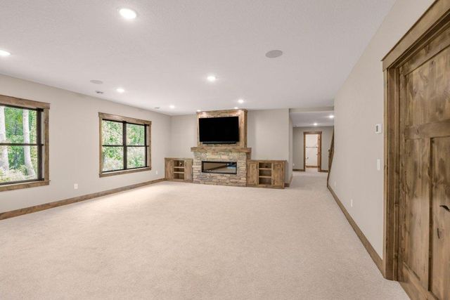 9998 211th Court N, Forest Lake, MN 55025