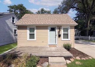20919 Hollywood Street, Harper Woods, MI 48225