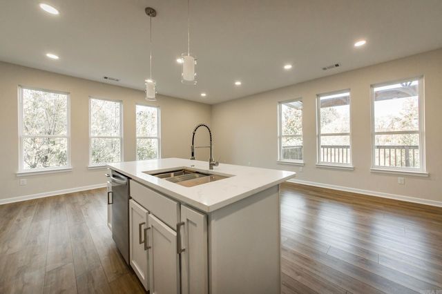 31 N Winkley Shoals Cove, Heber Springs, AR 72543