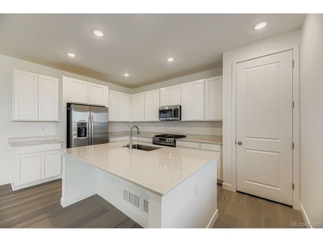 12769 W Glasgow Pl, Littleton, CO 80127