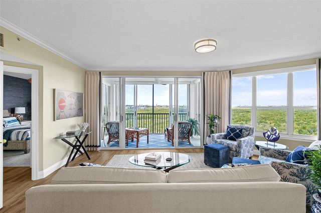 5420 EAGLES POINT CIRCLE 304, Sarasota, FL 34231