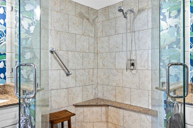 5420 EAGLES POINT CIRCLE 304, Sarasota, FL 34231