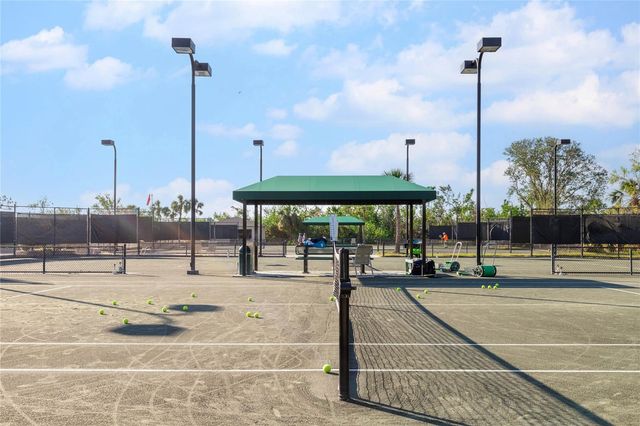 5420 EAGLES POINT CIRCLE 304, Sarasota, FL 34231