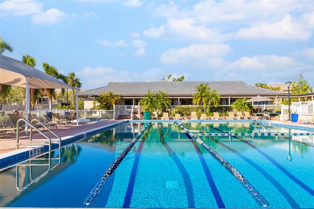 5420 EAGLES POINT CIRCLE 304, Sarasota, FL 34231