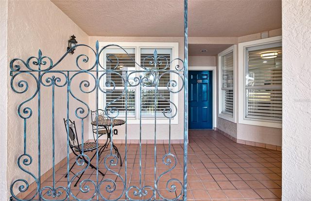 5420 EAGLES POINT CIRCLE 304, Sarasota, FL 34231