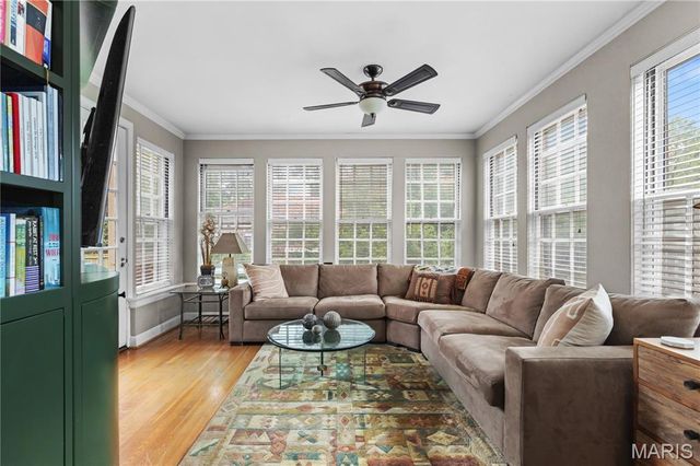 7456 Parkdale Avenue, Clayton, MO 63105