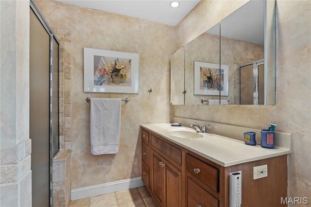 7456 Parkdale Avenue, Clayton, MO 63105