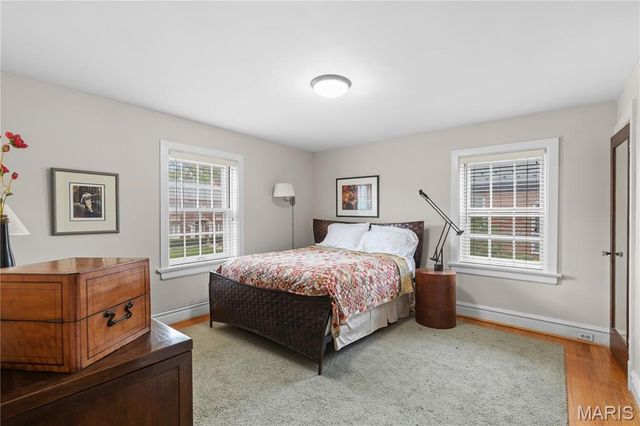 7456 Parkdale Avenue, Clayton, MO 63105