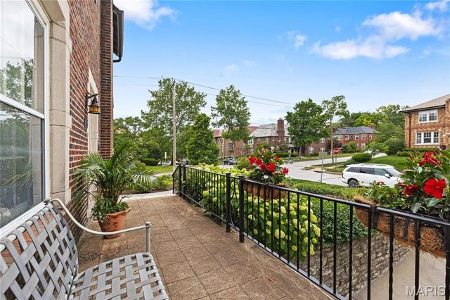 7456 Parkdale Avenue, Clayton, MO 63105