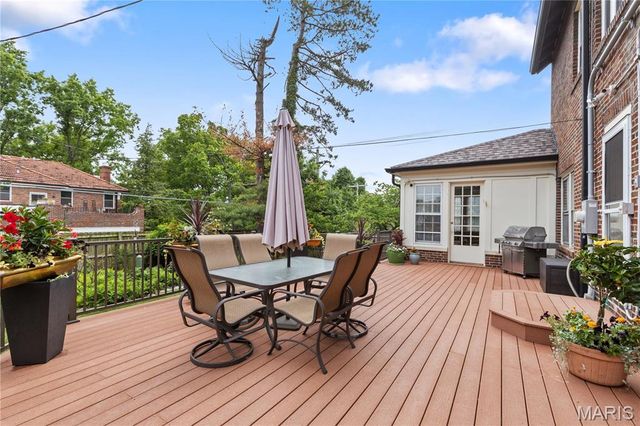 7456 Parkdale Avenue, Clayton, MO 63105