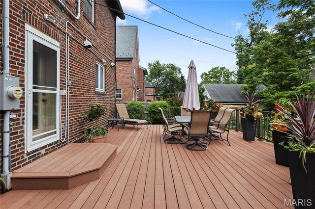 7456 Parkdale Avenue, Clayton, MO 63105