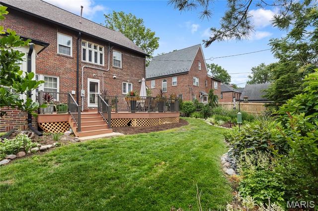 7456 Parkdale Avenue, Clayton, MO 63105