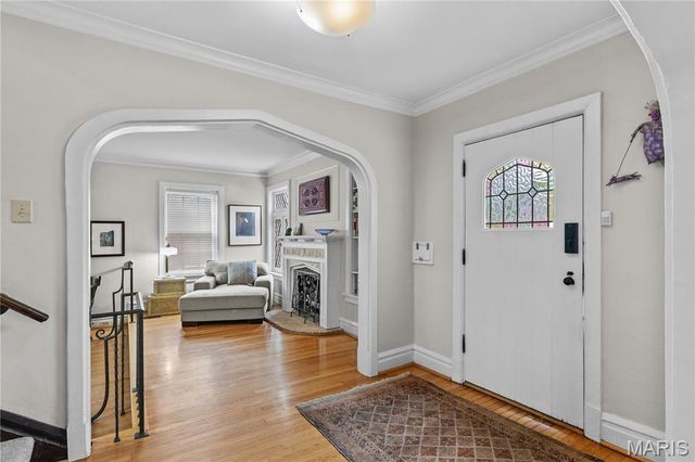 7456 Parkdale Avenue, Clayton, MO 63105