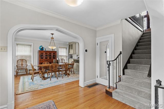 7456 Parkdale Avenue, Clayton, MO 63105