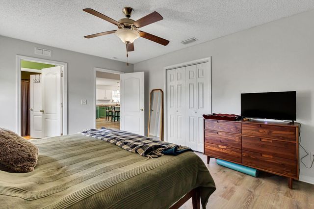 13 Kathleen Drive, Mary Esther, FL 32569