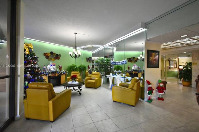 1100 Saint Charles Pl 620, Pembroke Pines, FL 33026