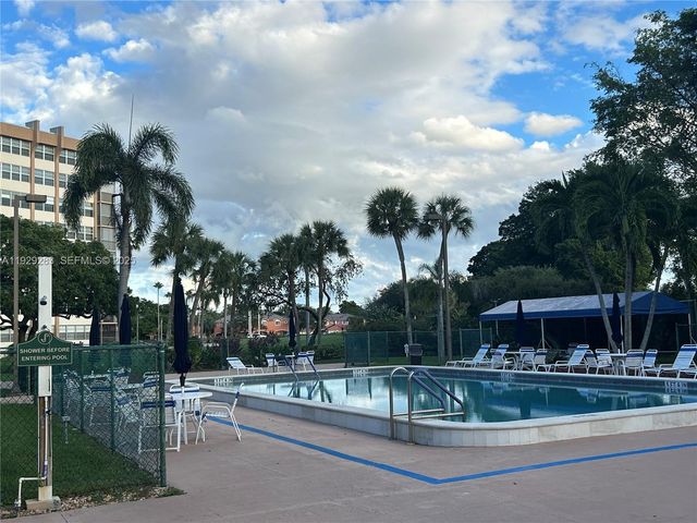 1100 Saint Charles Pl 620, Pembroke Pines, FL 33026