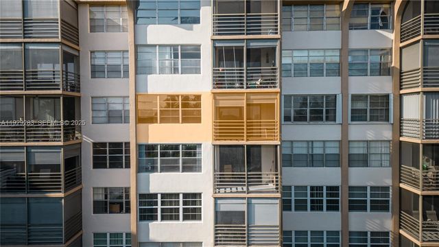 1100 Saint Charles Pl 620, Pembroke Pines, FL 33026