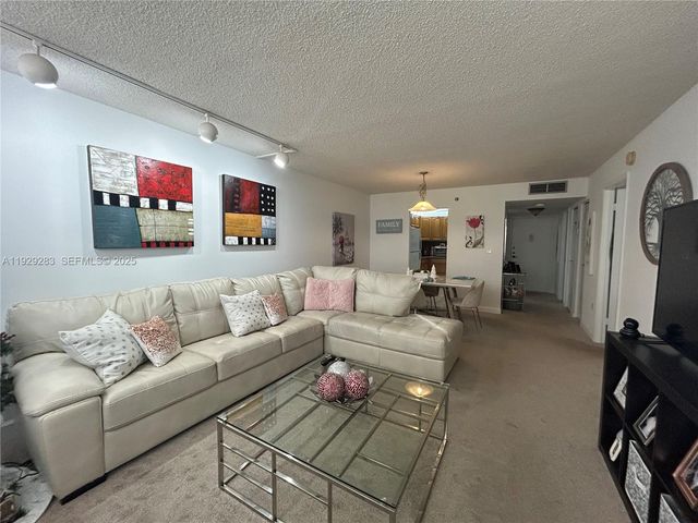 1100 Saint Charles Pl 620, Pembroke Pines, FL 33026