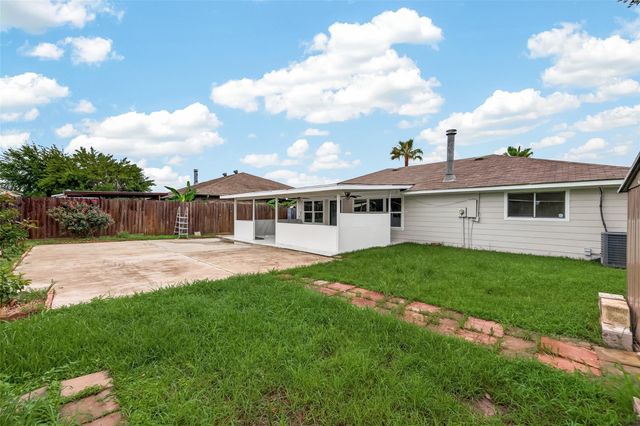 1423 Willersley Lane, Channelview, TX 77530