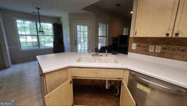 102 Douglas Court, Eatonton, GA 31024