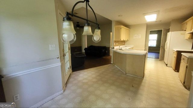 102 Douglas Court, Eatonton, GA 31024