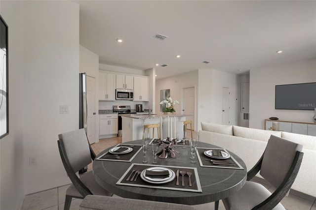 1640 BLUE LAGOON CIRCLE, Mascotte, FL 34753