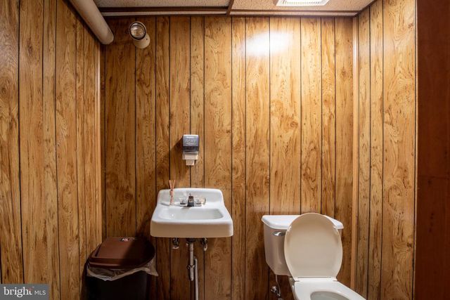 145 CHAMBERLAINE AVE, Pottsville, PA 17901