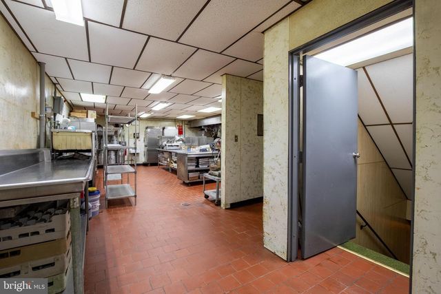 145 CHAMBERLAINE AVE, Pottsville, PA 17901