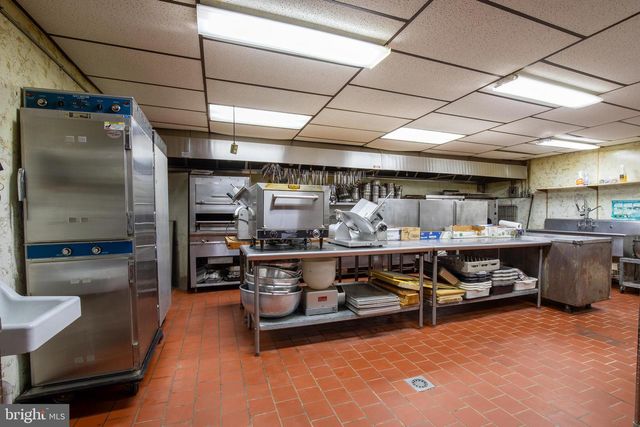 145 CHAMBERLAINE AVE, Pottsville, PA 17901