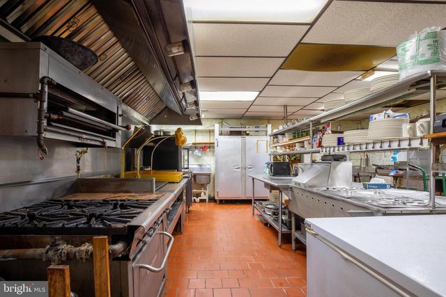 145 CHAMBERLAINE AVE, Pottsville, PA 17901