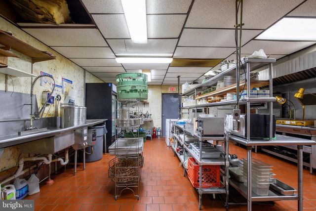 145 CHAMBERLAINE AVE, Pottsville, PA 17901