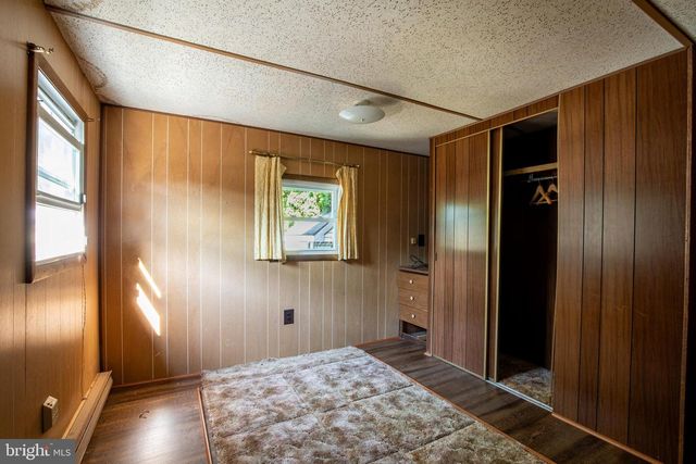 145 CHAMBERLAINE AVE, Pottsville, PA 17901