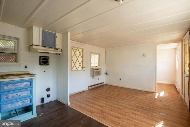 145 CHAMBERLAINE AVE, Pottsville, PA 17901