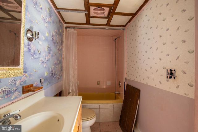 145 CHAMBERLAINE AVE, Pottsville, PA 17901