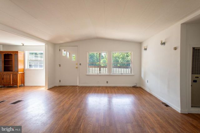 145 CHAMBERLAINE AVE, Pottsville, PA 17901