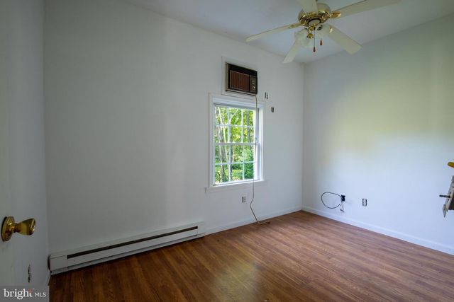 145 CHAMBERLAINE AVE, Pottsville, PA 17901