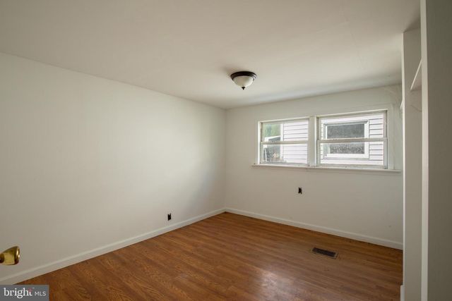 145 CHAMBERLAINE AVE, Pottsville, PA 17901