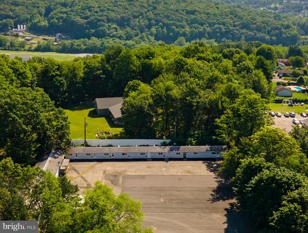 145 CHAMBERLAINE AVE, Pottsville, PA 17901