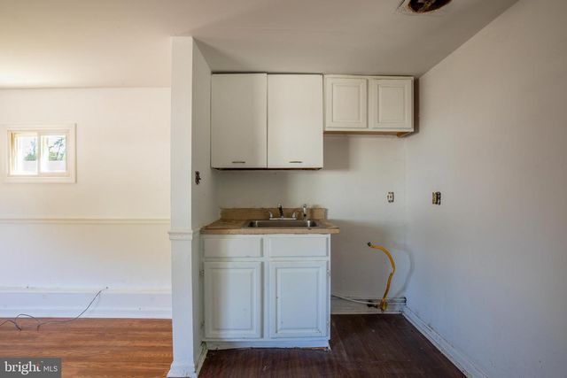 145 CHAMBERLAINE AVE, Pottsville, PA 17901