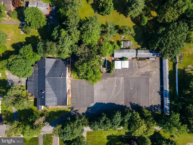 145 CHAMBERLAINE AVE, Pottsville, PA 17901