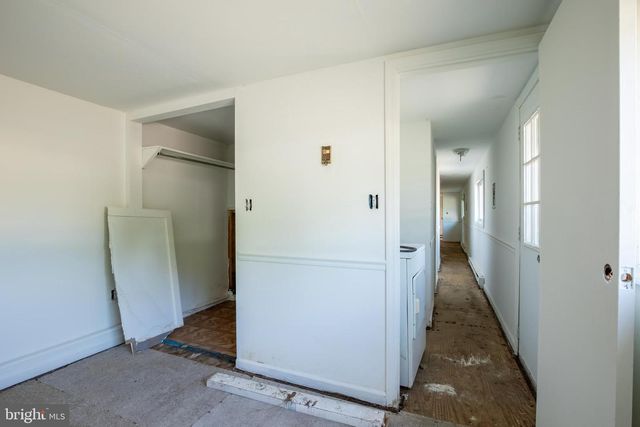 145 CHAMBERLAINE AVE, Pottsville, PA 17901