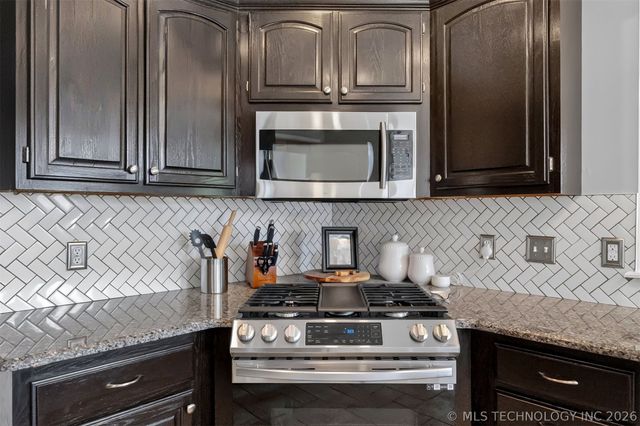 8923 N 133rd East Avenue, Owasso, OK 74055