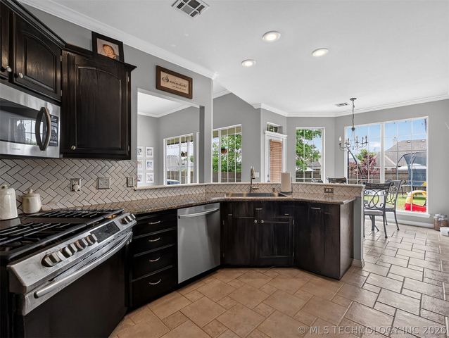 8923 N 133rd East Avenue, Owasso, OK 74055