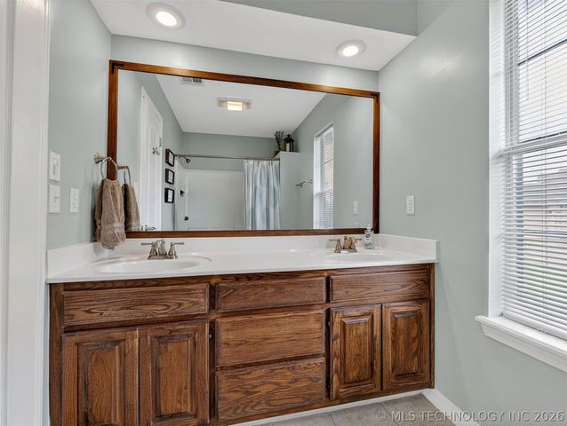 8923 N 133rd East Avenue, Owasso, OK 74055