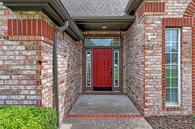 8923 N 133rd East Avenue, Owasso, OK 74055