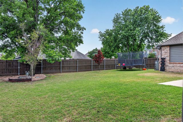 8923 N 133rd East Avenue, Owasso, OK 74055