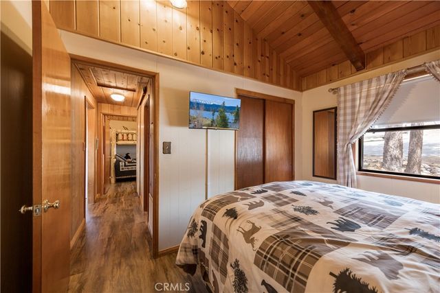1022 Grey Back Trail, Fawnskin, CA 92333